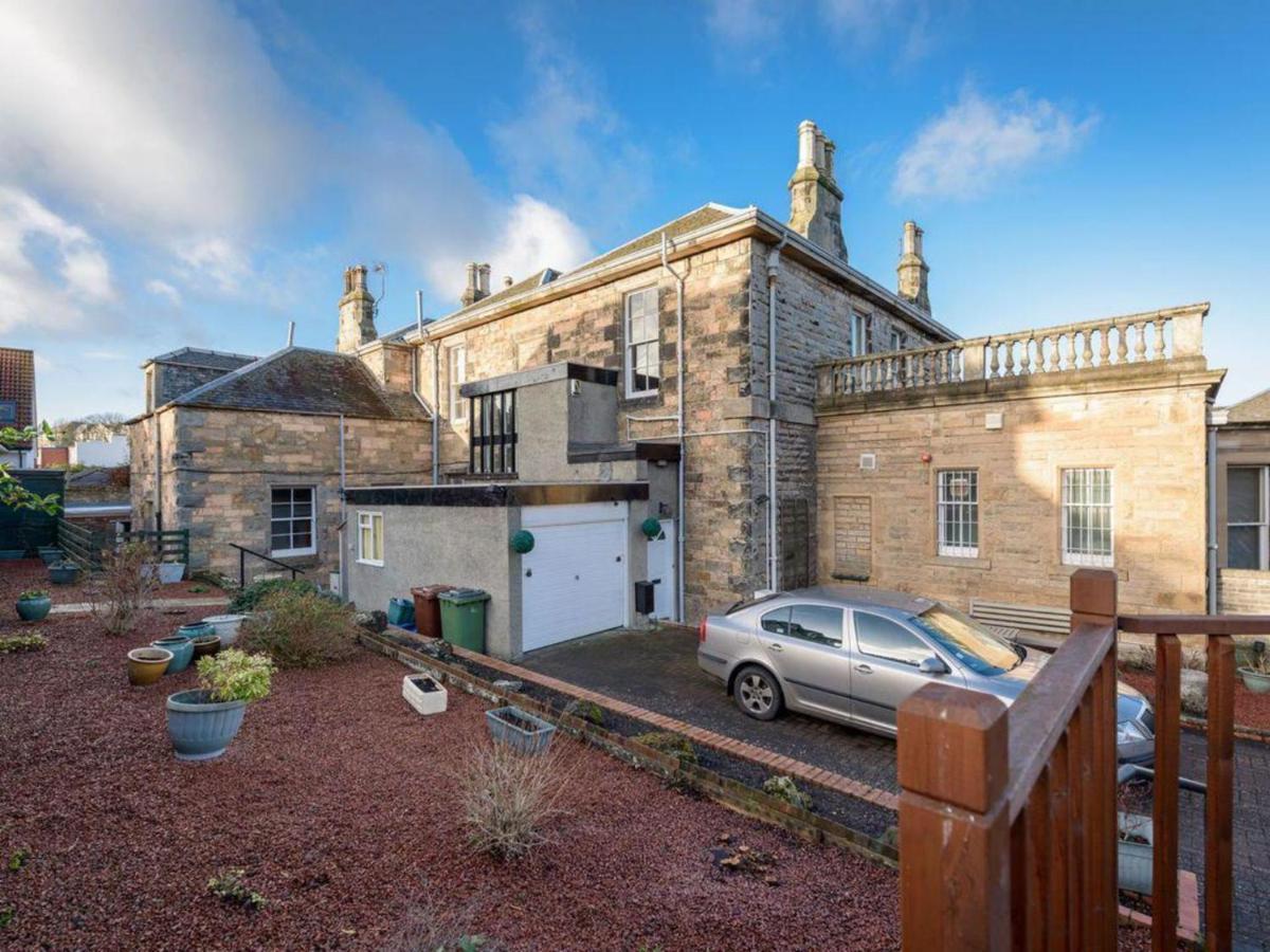 Benholm -Stunning 3-Bed Apartment In North Berwick Extérieur photo